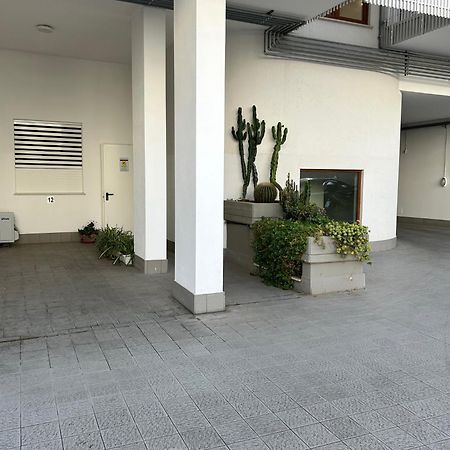 Central Modern Apartment Bari Exterior foto