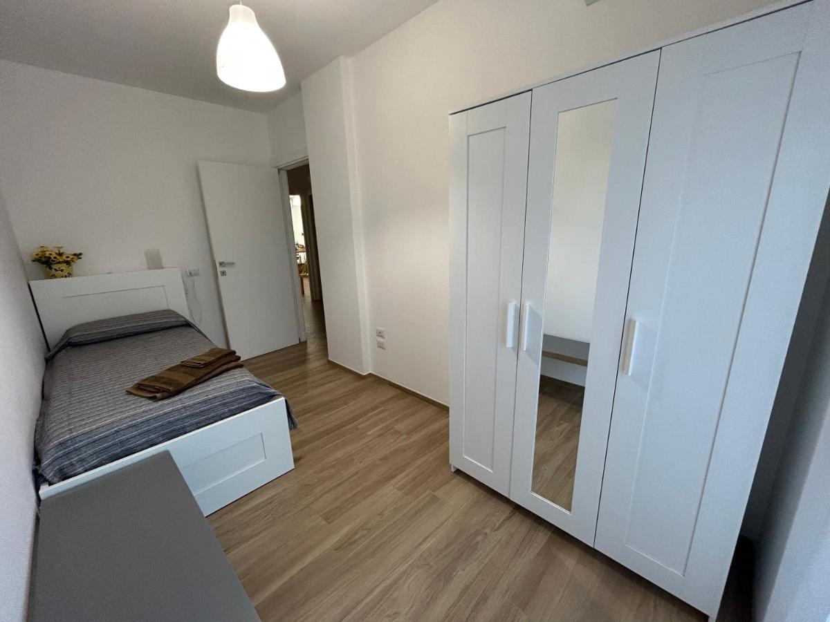 Central Modern Apartment Bari Exterior foto
